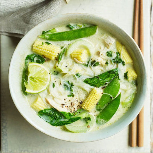  bowl of green thai curry